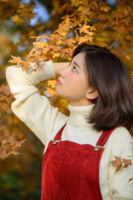 蜜丝婷大草莓和小草莓对比,青丝影院电视剧播放