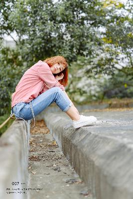 小荡货奶真大水多好紧视频